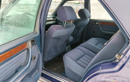 Mercedes-Benz W124, 1990 год, 250 000 рублей, 19 фотография