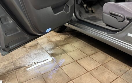 Toyota Prius, 2005 год, 625 000 рублей, 8 фотография