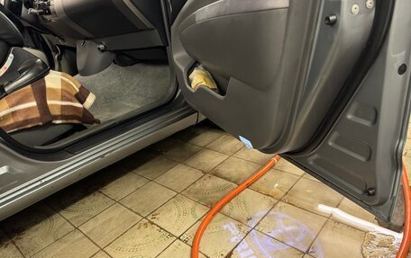 Toyota Prius, 2005 год, 625 000 рублей, 11 фотография