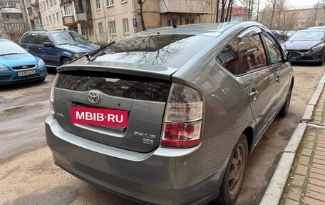 Toyota Prius, 2005 год, 625 000 рублей, 3 фотография