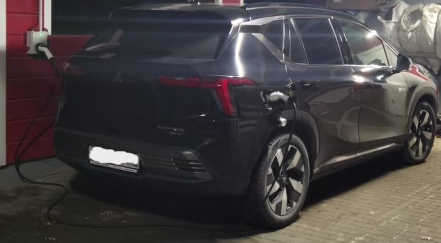 Mitsubishi Airtrek, 2008 год, 3 300 000 рублей, 2 фотография