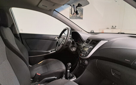 Hyundai Solaris II рестайлинг, 2011 год, 534 000 рублей, 13 фотография