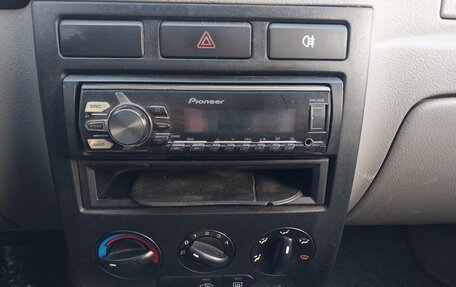 KIA Rio II, 2003 год, 270 000 рублей, 14 фотография