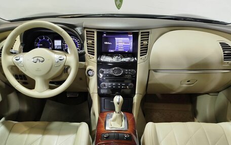Infiniti FX II, 2012 год, 2 350 000 рублей, 15 фотография
