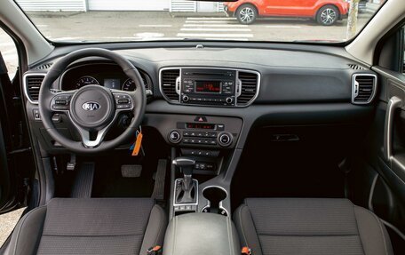 KIA Sportage IV рестайлинг, 2018 год, 2 095 000 рублей, 16 фотография