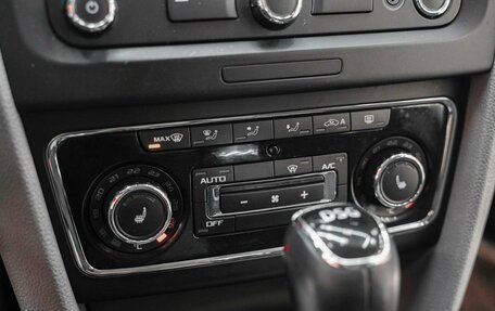 Skoda Superb III рестайлинг, 2014 год, 1 090 000 рублей, 11 фотография