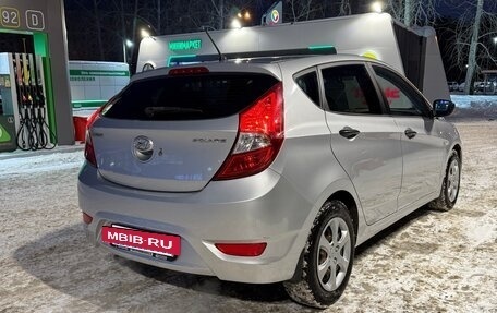 Hyundai Solaris II рестайлинг, 2011 год, 770 000 рублей, 4 фотография