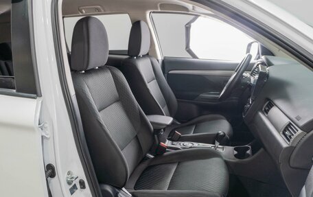 Mitsubishi Outlander III рестайлинг 3, 2014 год, 1 469 000 рублей, 8 фотография