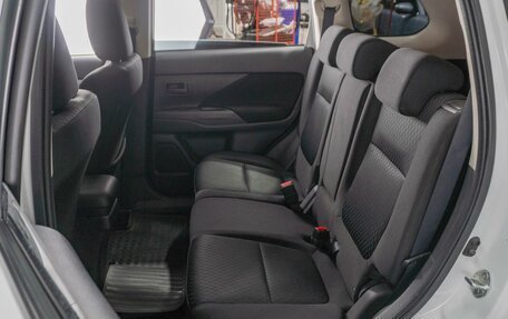 Mitsubishi Outlander III рестайлинг 3, 2014 год, 1 469 000 рублей, 9 фотография