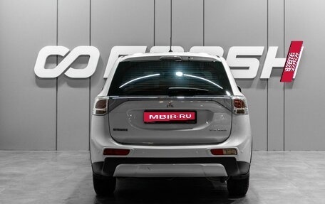 Mitsubishi Outlander III рестайлинг 3, 2014 год, 1 469 000 рублей, 4 фотография