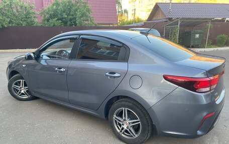 KIA Rio IV, 2018 год, 1 675 000 рублей, 3 фотография