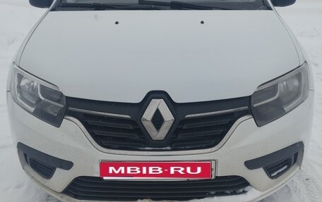 Renault Logan II, 2019 год, 700 000 рублей, 1 фотография