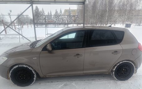 KIA cee'd I рестайлинг, 2008 год, 420 000 рублей, 26 фотография