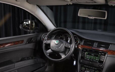 Skoda Superb III рестайлинг, 2012 год, 995 000 рублей, 9 фотография