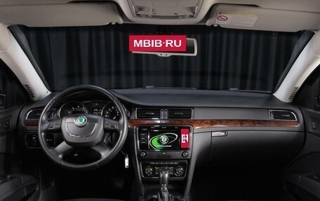 Skoda Superb III рестайлинг, 2012 год, 995 000 рублей, 8 фотография