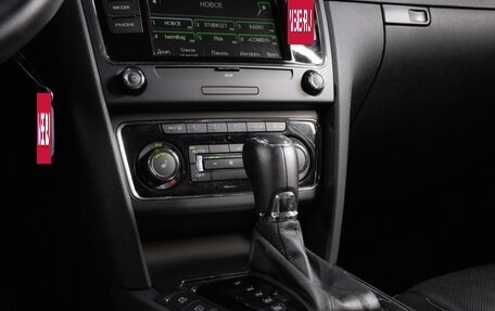 Skoda Superb III рестайлинг, 2012 год, 995 000 рублей, 22 фотография