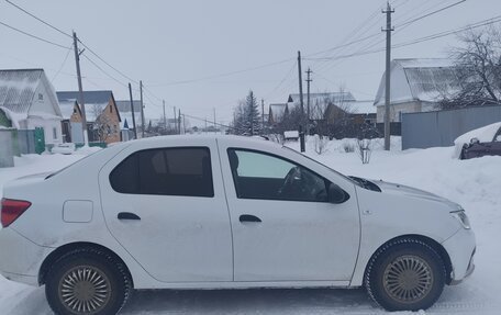 Renault Logan II, 2019 год, 700 000 рублей, 2 фотография
