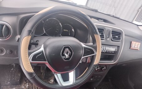 Renault Logan II, 2019 год, 700 000 рублей, 6 фотография