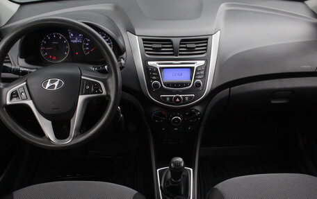 Hyundai Solaris II рестайлинг, 2013 год, 830 000 рублей, 9 фотография