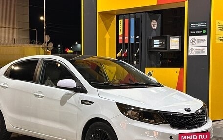 KIA Rio III рестайлинг, 2015 год, 600 000 рублей, 2 фотография