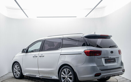 KIA Carnival III, 2018 год, 2 270 000 рублей, 4 фотография