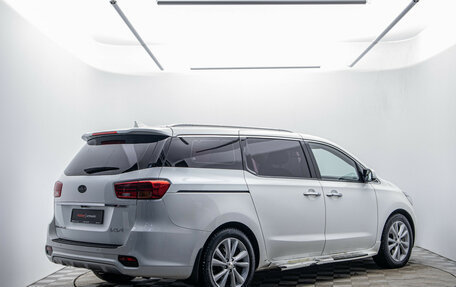 KIA Carnival III, 2018 год, 2 270 000 рублей, 6 фотография