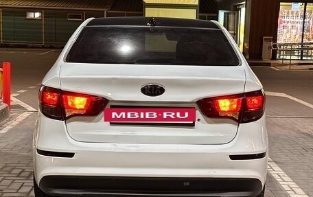 KIA Rio III рестайлинг, 2015 год, 600 000 рублей, 9 фотография