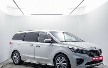 KIA Carnival III, 2018 год, 2 270 000 рублей, 3 фотография