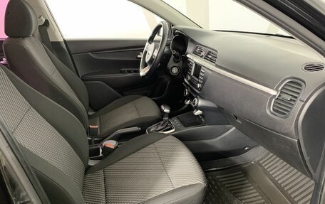 KIA Rio IV, 2018 год, 1 335 000 рублей, 14 фотография