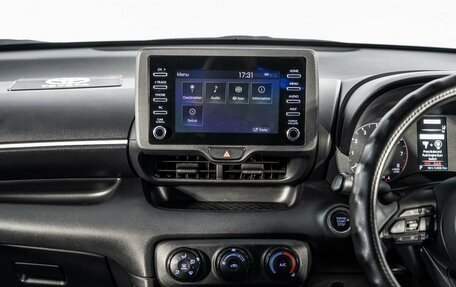 Toyota Yaris, 2020 год, 1 300 000 рублей, 11 фотография