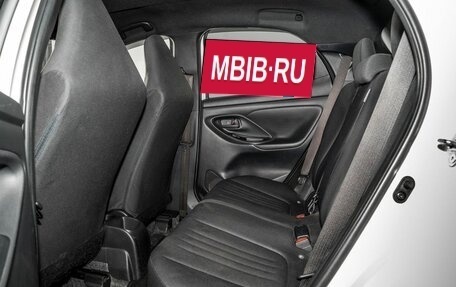 Toyota Yaris, 2020 год, 1 300 000 рублей, 7 фотография