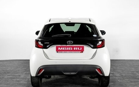 Toyota Yaris, 2020 год, 1 300 000 рублей, 4 фотография