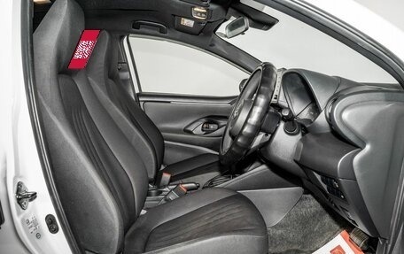 Toyota Yaris, 2020 год, 1 300 000 рублей, 5 фотография