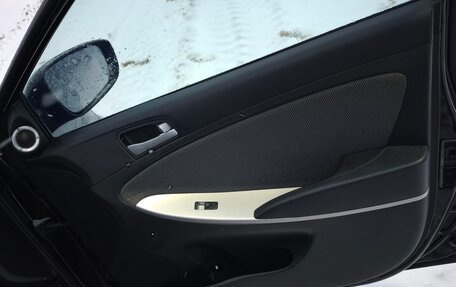 Hyundai Solaris II рестайлинг, 2012 год, 1 350 000 рублей, 7 фотография