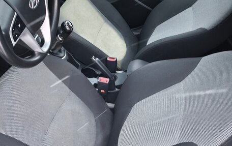 Hyundai Solaris II рестайлинг, 2012 год, 1 350 000 рублей, 9 фотография