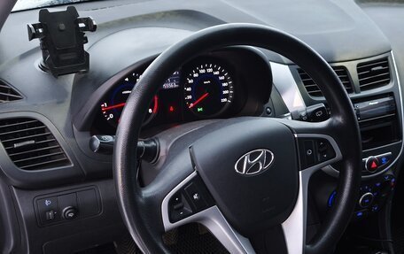 Hyundai Solaris II рестайлинг, 2012 год, 1 350 000 рублей, 11 фотография