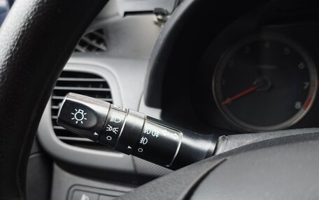 Hyundai Solaris II рестайлинг, 2012 год, 1 350 000 рублей, 21 фотография