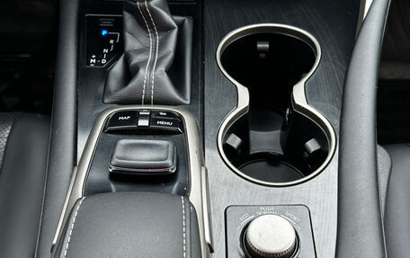 Lexus RX IV рестайлинг, 2018 год, 4 695 000 рублей, 20 фотография