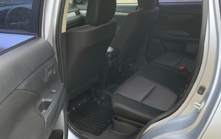 Mitsubishi Outlander III рестайлинг 3, 2012 год, 1 230 000 рублей, 10 фотография