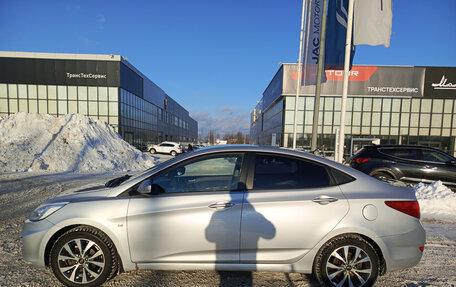 Hyundai Solaris II рестайлинг, 2013 год, 800 000 рублей, 10 фотография