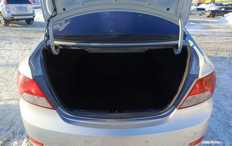 Hyundai Solaris II рестайлинг, 2013 год, 800 000 рублей, 12 фотография