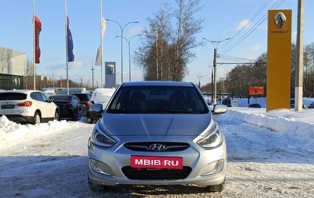 Hyundai Solaris II рестайлинг, 2013 год, 800 000 рублей, 2 фотография