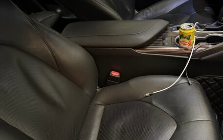 Toyota Camry, 2019 год, 2 650 000 рублей, 10 фотография