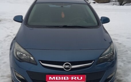 Opel Astra J, 2013 год, 900 000 рублей, 15 фотография