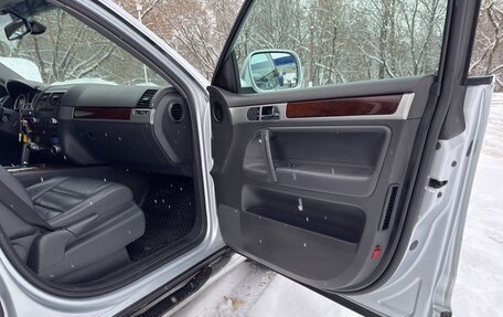 Volkswagen Touareg III, 2006 год, 919 000 рублей, 27 фотография