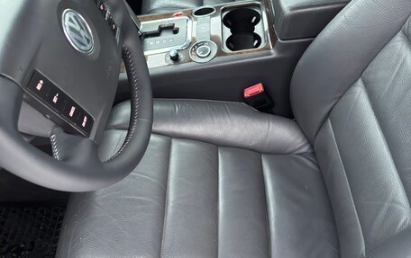 Volkswagen Touareg III, 2006 год, 919 000 рублей, 25 фотография