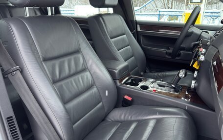 Volkswagen Touareg III, 2006 год, 919 000 рублей, 29 фотография