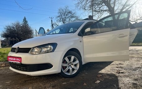 Volkswagen Polo VI (EU Market), 2012 год, 800 000 рублей, 10 фотография
