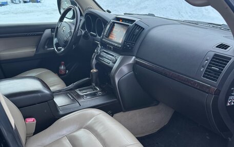 Toyota Land Cruiser 200, 2009 год, 2 950 000 рублей, 4 фотография