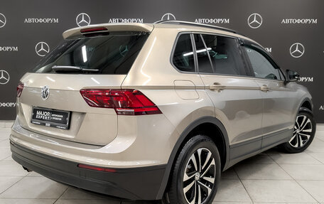 Volkswagen Tiguan II, 2019 год, 2 570 000 рублей, 5 фотография